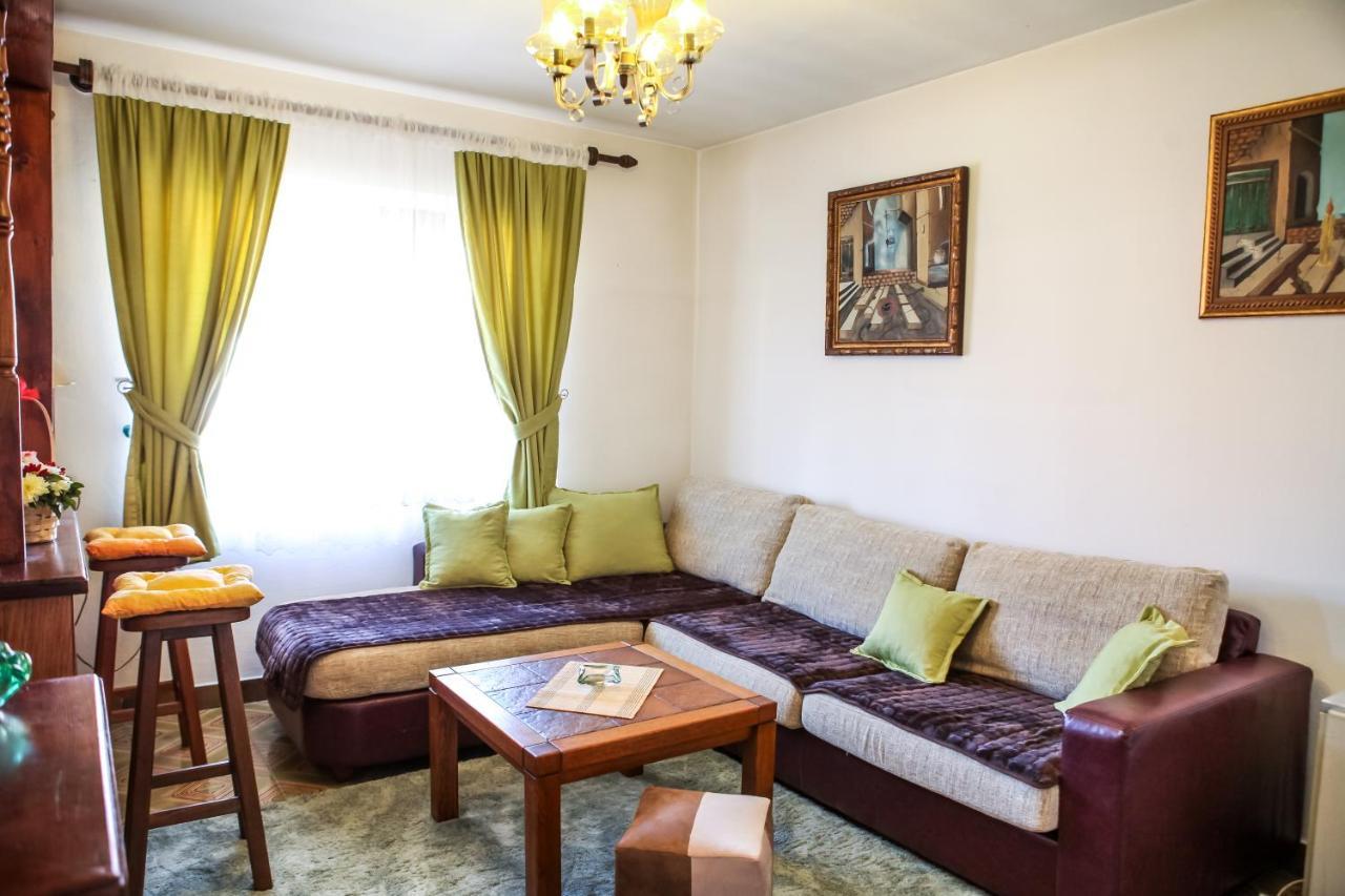 Apartment Dejan Cetinje Eksteriør billede