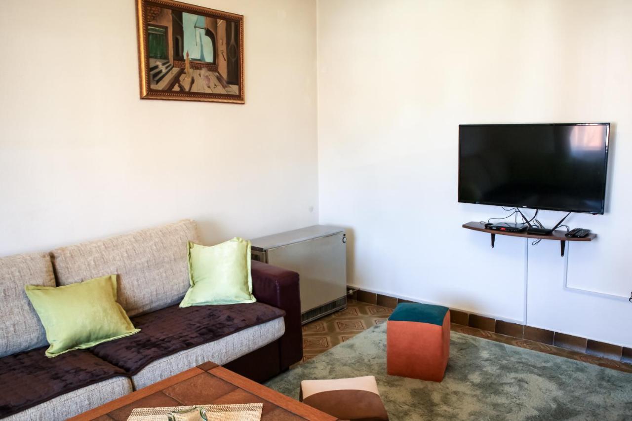 Apartment Dejan Cetinje Eksteriør billede